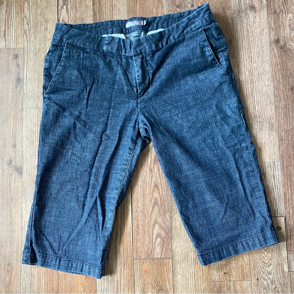 Split Jean Bermuda Knee Length Shorts Size 9